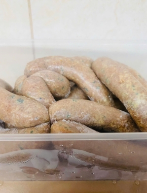 FZ10. Sausage (Frozen) 500g - Xúc Xích (Đông Lạnh)
